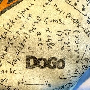 DOGO Vegan shoulder bag. E=MC2
